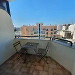 Hostel Wakeup Triplex House