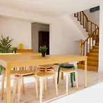 Hostel Wakeup Triplex House Faro