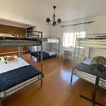 Wakeup Triplex House Hostel *