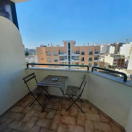 Hostal Wakeup Triplex House