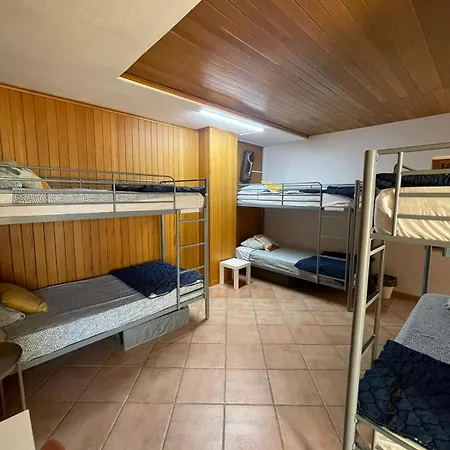 Hostal Wakeup Triplex House