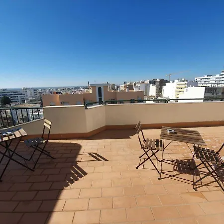 Wakeup Triplex House Hostel Faro