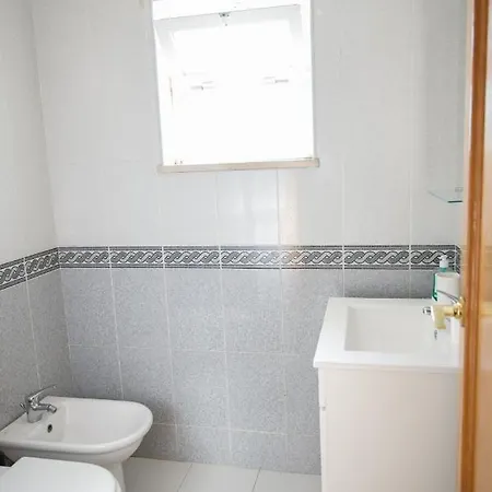 Wakeup Triplex House Albergue