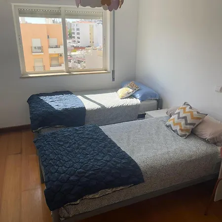 Wakeup Triplex House Albergue